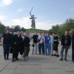 Посещение памятников и возложение цветов студентами ВФ РГУ СоцТех