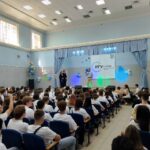 Торжественная линейка в ВФ РГУ СоцТех, посвященная Дню знаний Торжественная линейка в ВФ РГУ СоцТех, посвященная Дню знаний