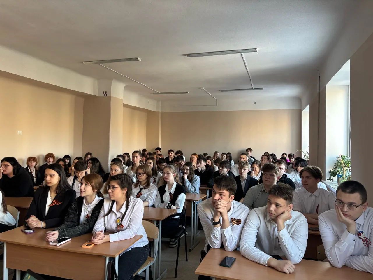 Студенты ВФ РГУ СоцТех провели урок памяти для школьников, посвящённый Сталинградской Победе