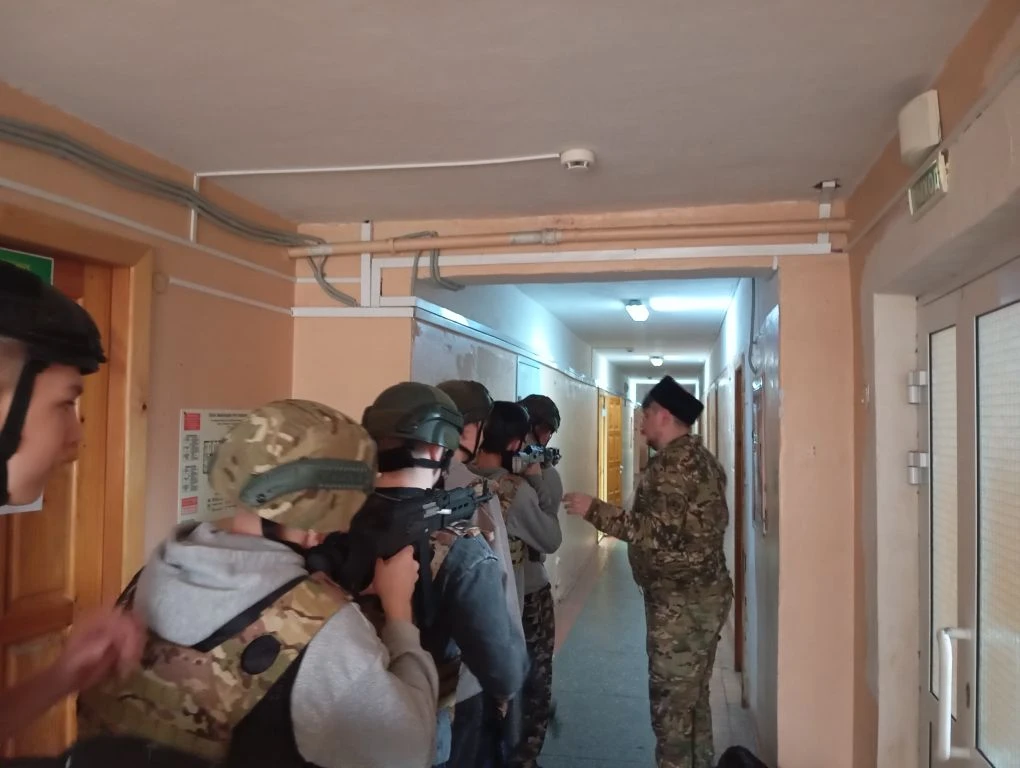 Для студентов ВФ РГУ СоцТех прошло практическое занятие по военно-тактической подготовке