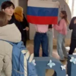 В ВФ РГУ СоцТех прошел флешмоб, посвященный Дню воссоединения Крыма с Россией В ВФ РГУ СоцТех прошел флешмоб, посвященный Дню воссоединения Крыма с Россией
