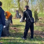 Студенты ВФ РГУ СоцТех навели порядок на улице Титова Студенты ВФ РГУ СоцТех навели порядок на улице Титова