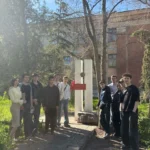 Студенты ВФ РГУ СоцТех взяли шефство над памятником юному разведчику Николаю Петухову Студенты ВФ РГУ СоцТех взяли шефство над памятником юному разведчику Николаю Петухову