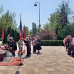Помним и гордимся: студенты ВФ РГУ СоцТех приняли участие в акции возложения цветов в парке Гагарина Помним и гордимся: студенты ВФ РГУ СоцТех приняли участие в акции возложения цветов в парке Гагарина