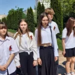 Помним и гордимся: студенты ВФ РГУ СоцТех приняли участие в акции возложения цветов в парке Гагарина Помним и гордимся: студенты ВФ РГУ СоцТех приняли участие в акции возложения цветов в парке Гагарина