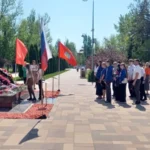 Помним и гордимся: студенты ВФ РГУ СоцТех приняли участие в акции возложения цветов в парке Гагарина Помним и гордимся: студенты ВФ РГУ СоцТех приняли участие в акции возложения цветов в парке Гагарина