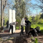 Студенты ВФ РГУ СоцТех взяли шефство над памятником юному разведчику Николаю Петухову Студенты ВФ РГУ СоцТех взяли шефство над памятником юному разведчику Николаю Петухову