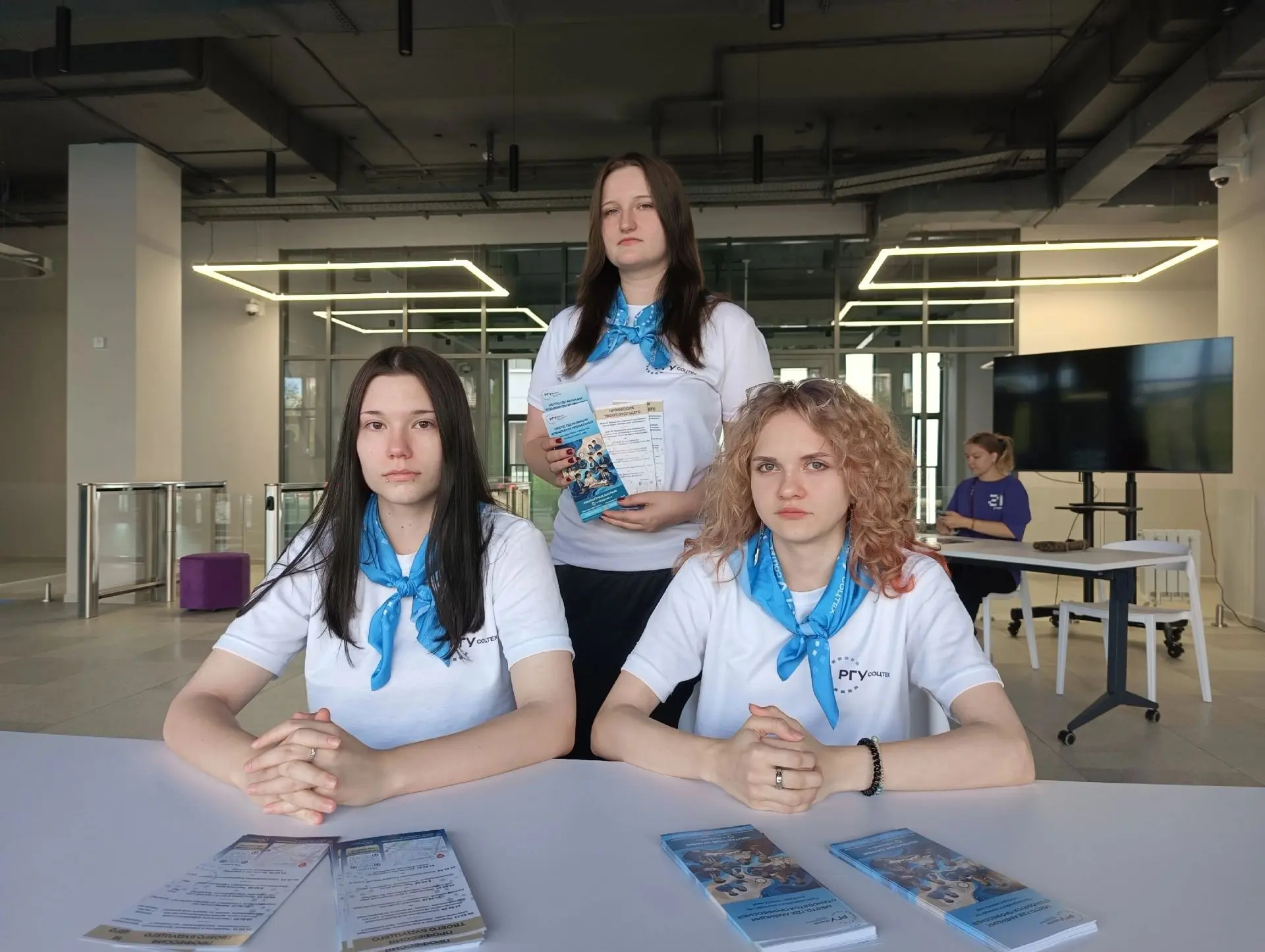 Студенты ВФ РГУ СоцТех приняли участие в дне открытых дверей кампуса «Школы 21»